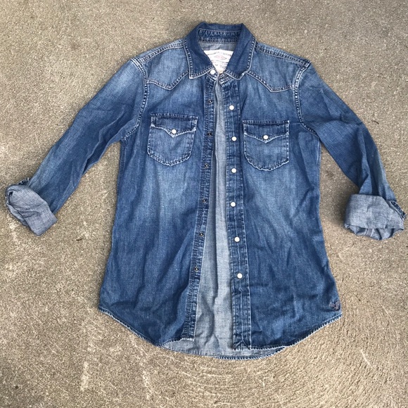 American Eagle Outfitters Tops - Boyfriend style denim shirt American Eagle Outfitters Tops - Boyfriend style denim shirt